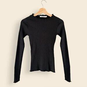 NA-KD • Black Ribbed Long Sleeve Top
